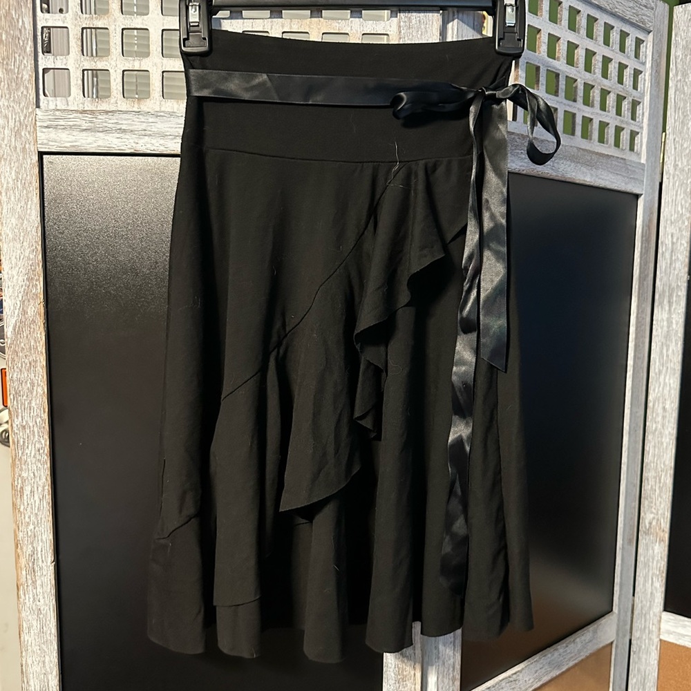 Joe Benbasset ruffled skirt